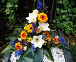 Blumenschmuck - Grab-Schmuck