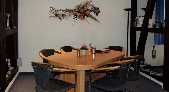 Bestattungshaus von Chamier - Sitzgruppe im Bestattungshaus